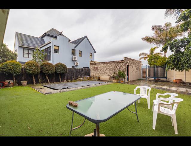 3 BEDROOM FREEHOLD FOR SALE IN PARKLANDS